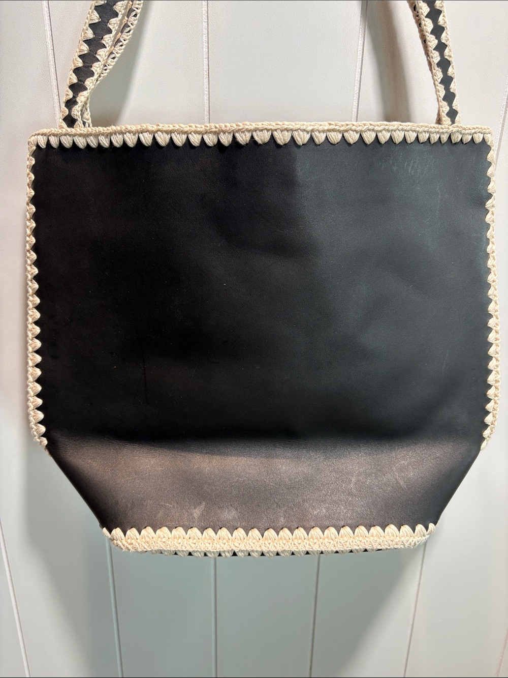 NWOT Rachel Comey black leather shoulder bag with edge detailing snap close - Picture 3 of 7